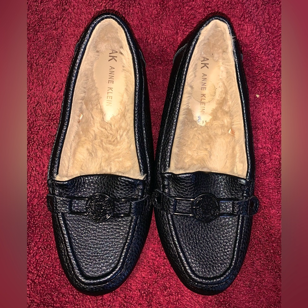 Anne Klein Textured Black Loafers